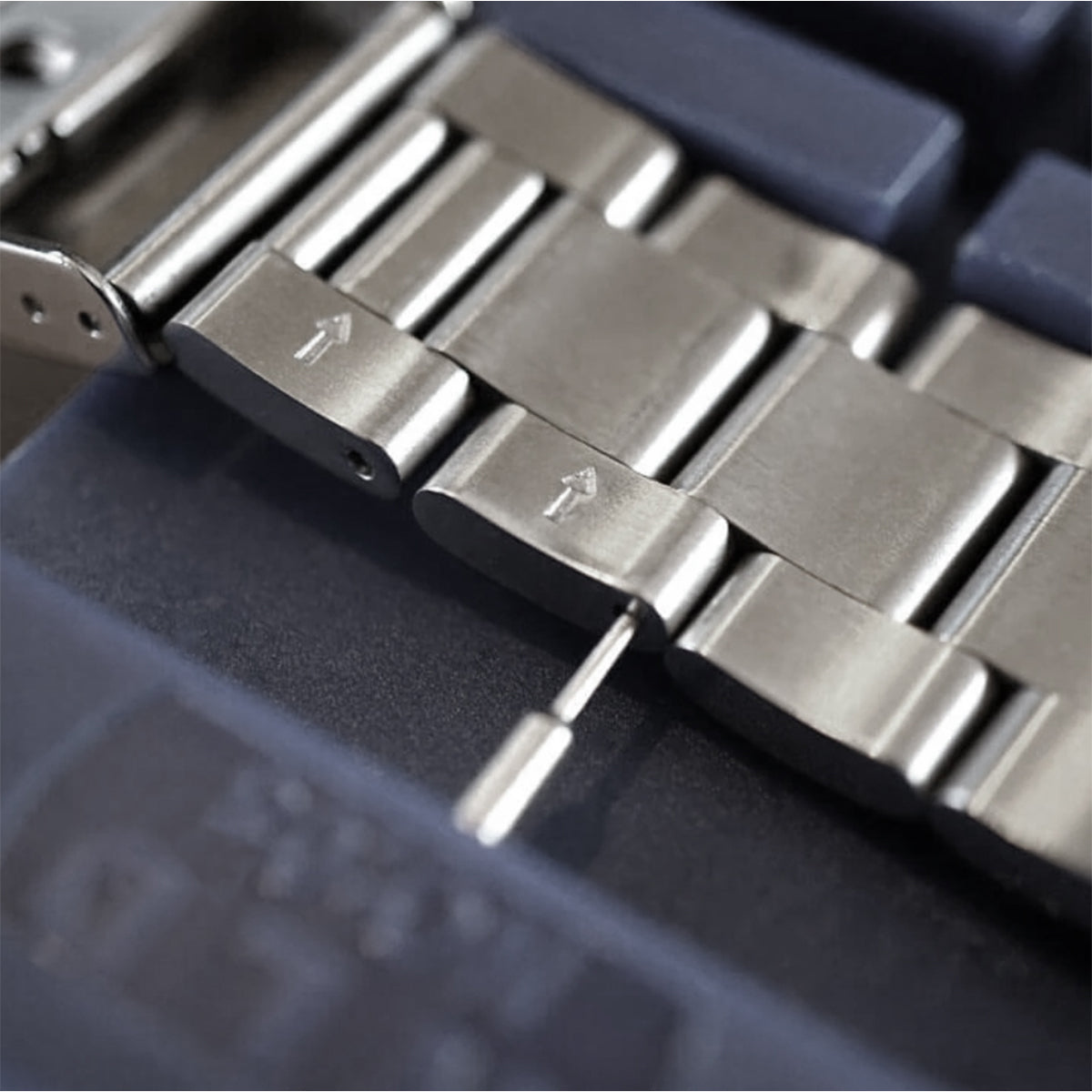 Stifttreiber für Uhrenarmbänder – Anpassen, Reduzieren, Kürzen – bis zu 24 mm